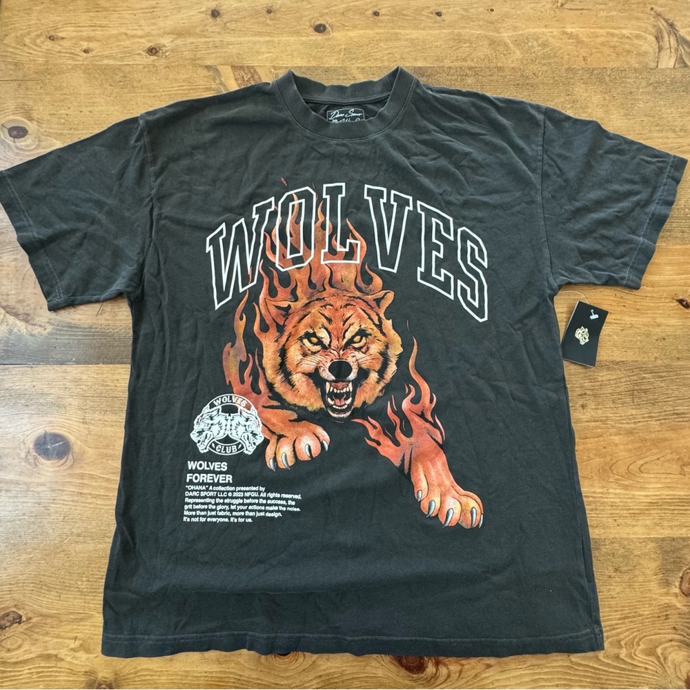 Wolves Graphic Short Sleeve Tee - Black